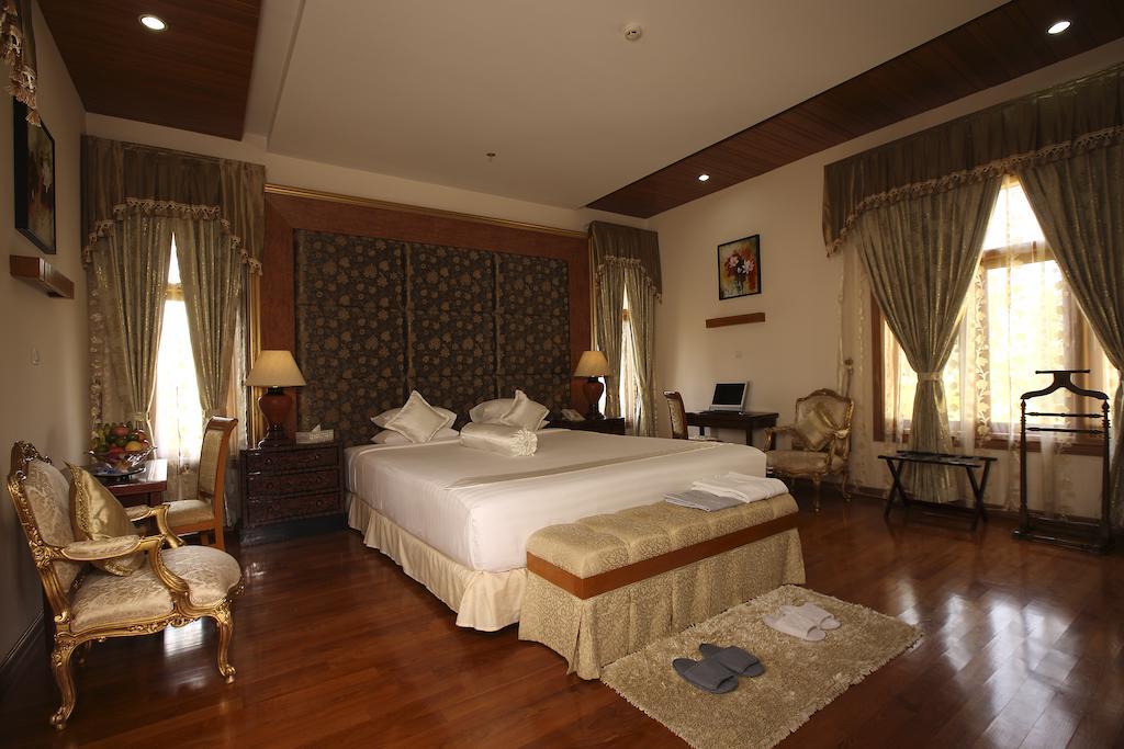 Myat Taw Win Hotel Naypyidaw Exteriör bild